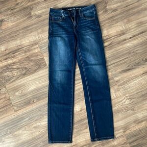 American eagle jeans size 4.